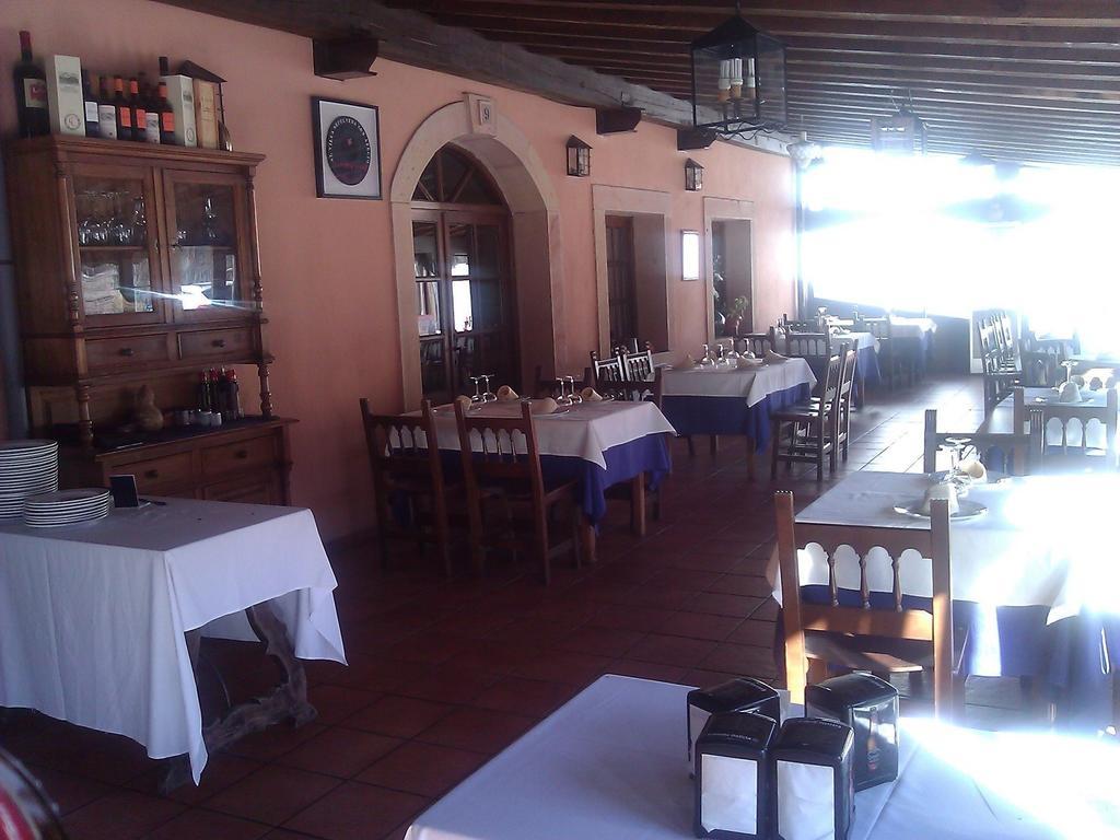 Hostal Restaurante Villa De Sepúlveda Exterior foto